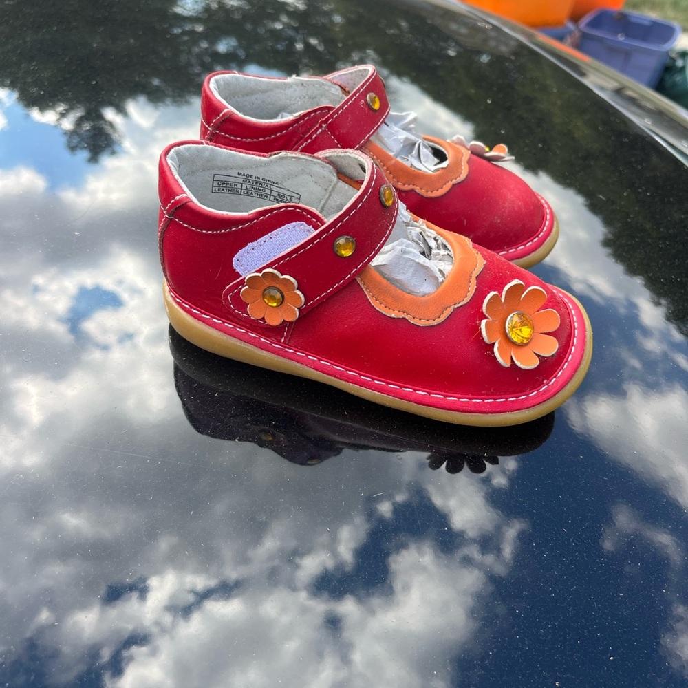 Wee Squeak Shoes nwt